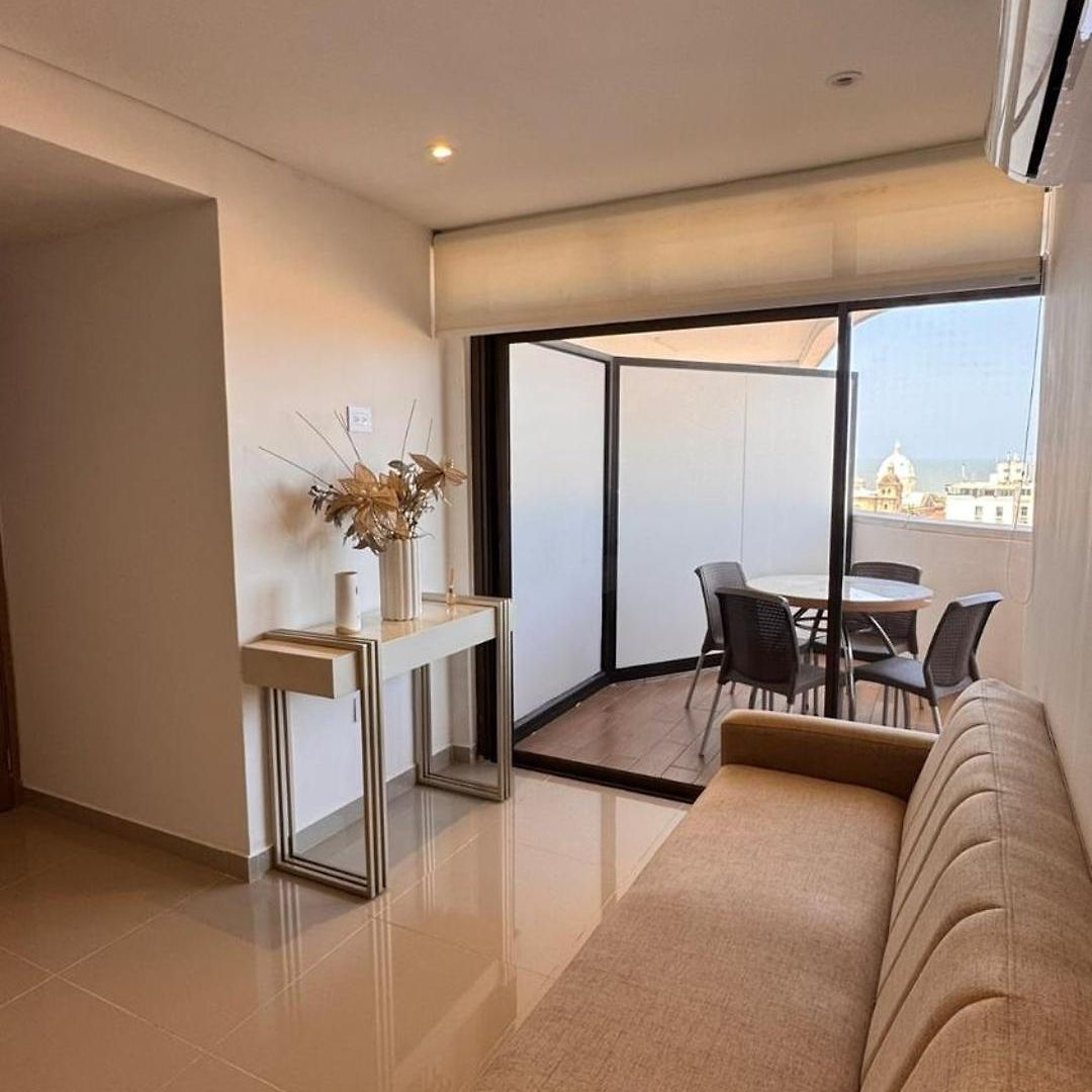 Iconic Clock Tower View - Balcony - Downtown Loft *