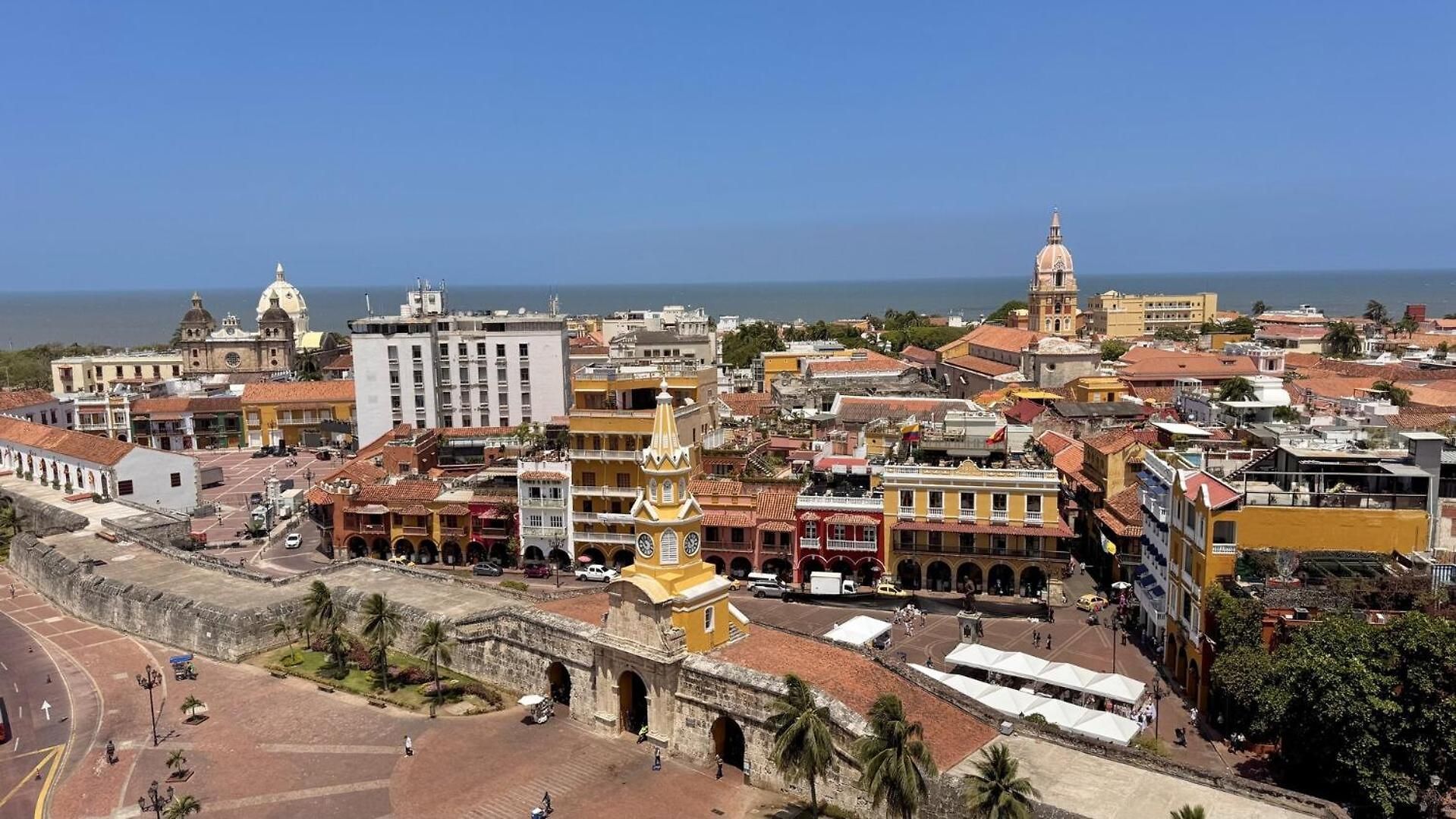 Iconic Clock Tower View - Balcony - Downtown Loft Cartagena