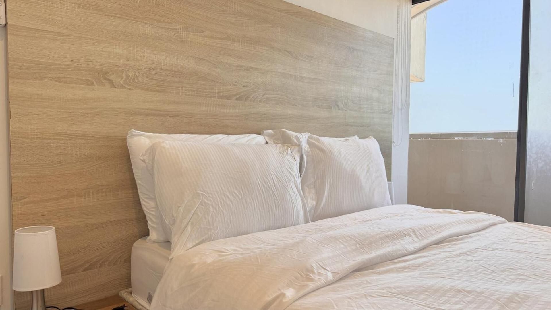 Iconic Clock Tower View - Balcony - Downtown Loft Apartamento Cartagena